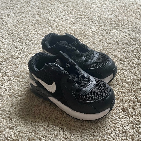 Nike Air Max Excee Toddler Sneakers - Picture 2 of 9